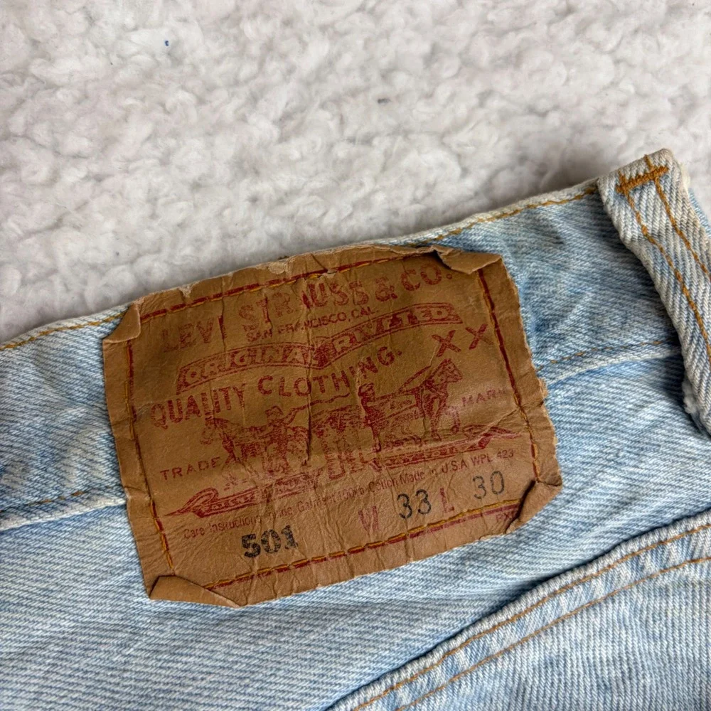 Vintage Levis 501xx Denim Jeans Made in USA Mens 33x30 (31x30) Button Fly